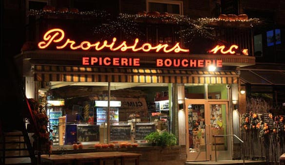 L’épicerie Provisions Inc. de l’avenue Cartier, à Québec, possède encore son enseigne lumineuse au néon. Légèrement abîmée il manque le I de Inc. , cette enseigne est l’une des dernières survivantes d’un passé pas si lointain. Photo Martin Dubois.