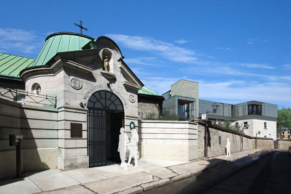L'entrée piétonne de la rue Charlevoix. Photo Le Monastère des Augustines