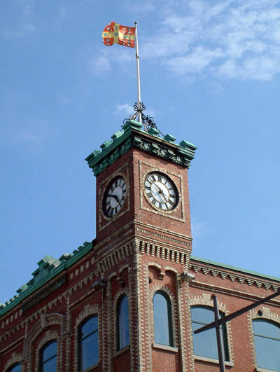 Horloge de l'édifice de La Fabrique. Photo Martin Dubois